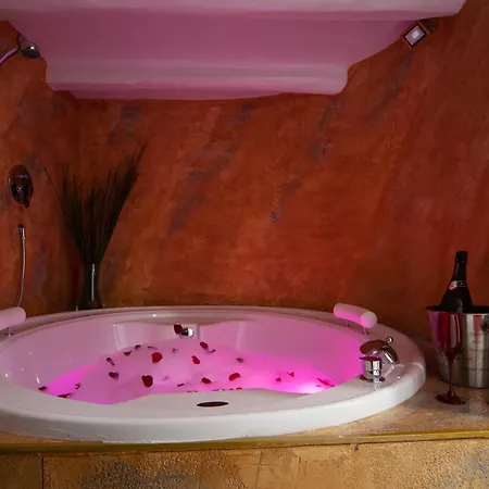 Navona Jacuzzi 公寓
