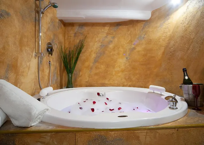 Navona Jacuzzi 아파트