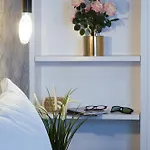 Navona Jacuzzi Διαμέρισμα *