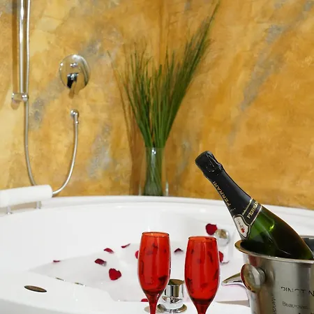 Navona Jacuzzi ローマ