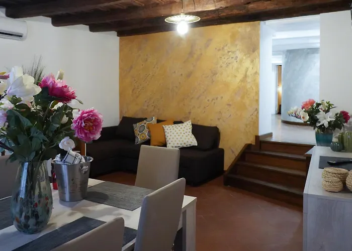 Navona Jacuzzi Apartment