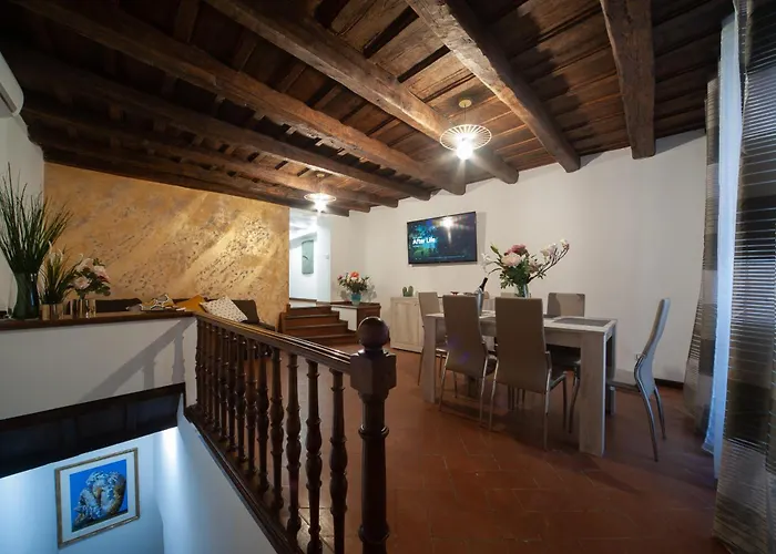 Navona Jacuzzi Apartment *