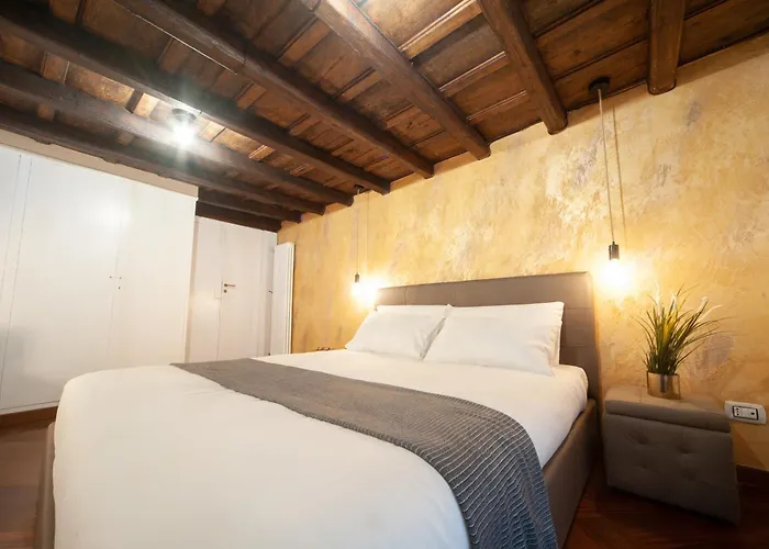 Navona Jacuzzi Apartment